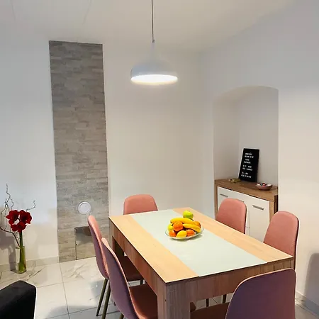 Funcic 1 App بيت ضيافة *