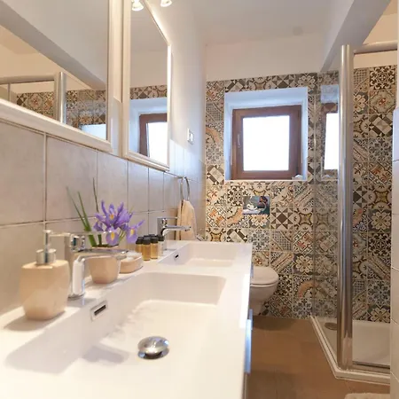 בית הארחה Funcic 1 App *